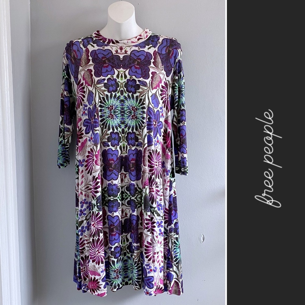 Free People Floral 3/4 Sleeve Swing Dress in Purple • S